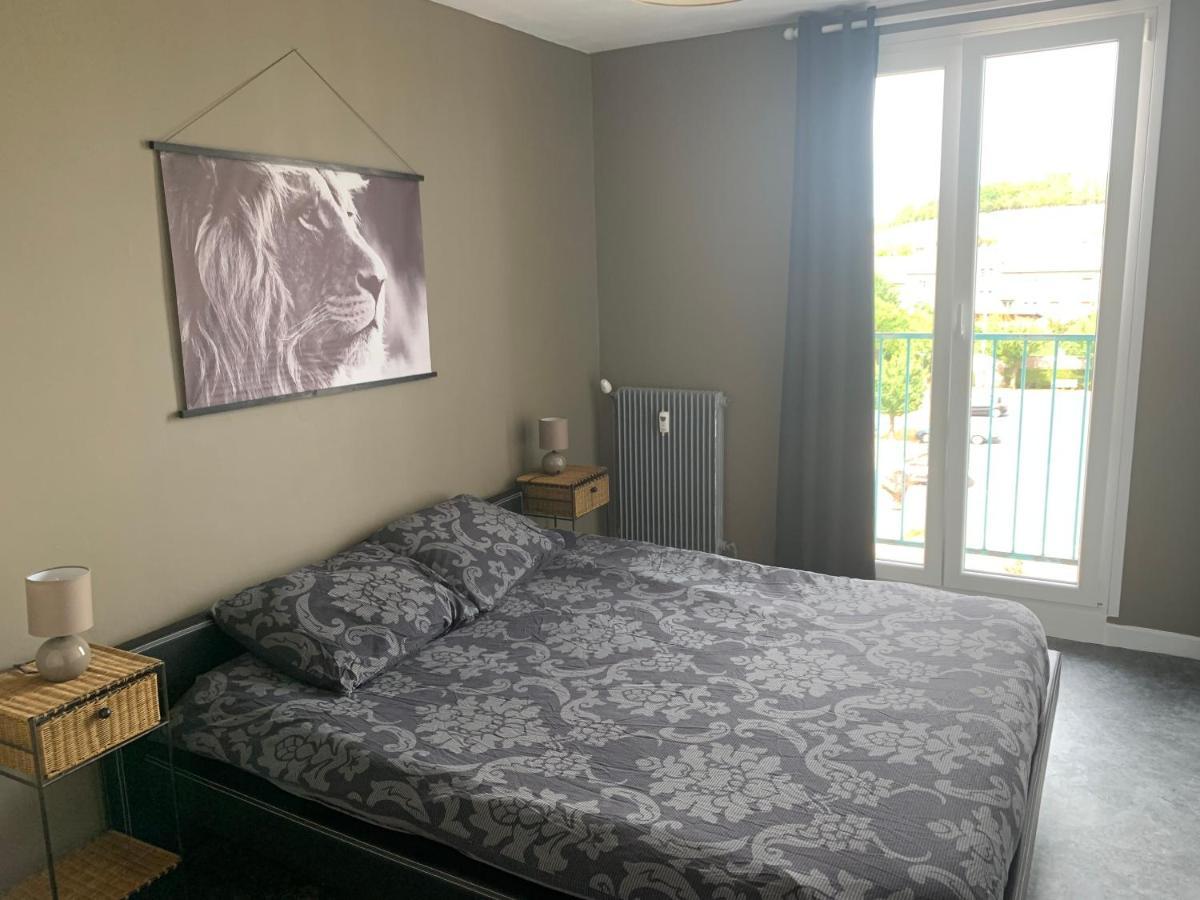 Appartement Tout Confort Dans Une Residence Calme 日韦 外观 照片