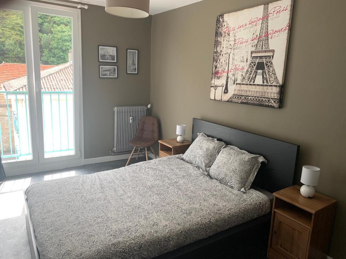 Appartement Tout Confort Dans Une Residence Calme 日韦 外观 照片